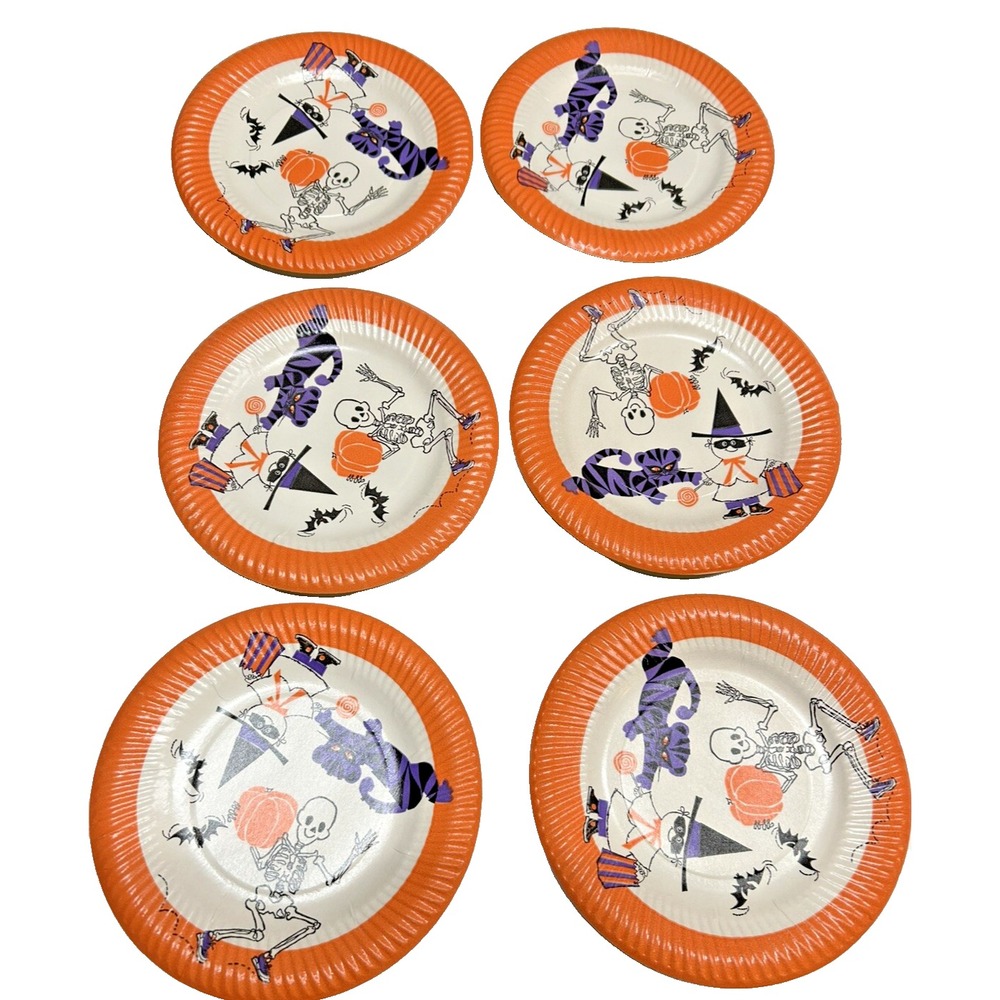 6 Vintage Halloween Party Dessert Paper Plates Witch, Skeleton, Cat,‎ Bats, 1960